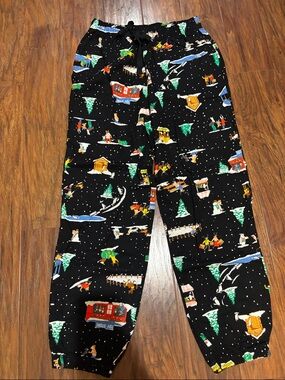 Old Navy Black Holiday Scene Kids Pajama Pants